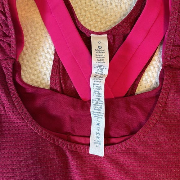 Lululemon Stash it tank - Picture 7 of 8